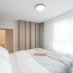 Lovely 2bedroom 2-2-3 Апартаменты *