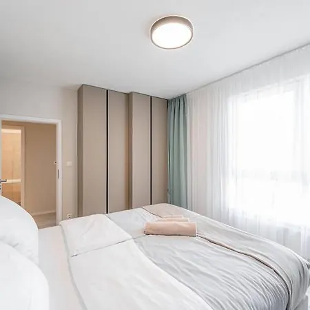 Lovely 2bedroom 2-2-3 公寓 *