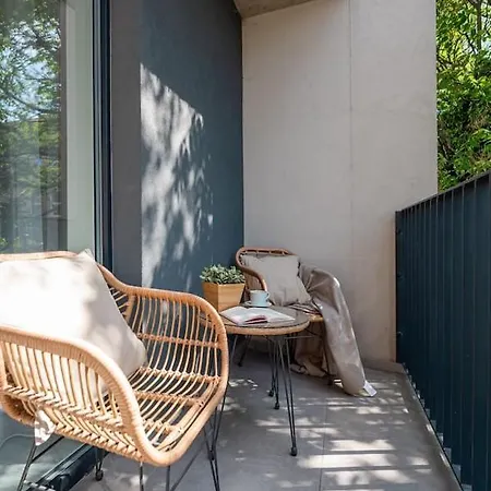 Lovely 2bedroom 2-2-3