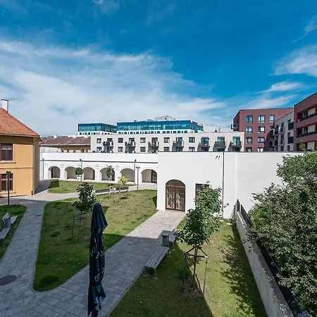 Appartement Lovely 2bedroom 2-2-3 *