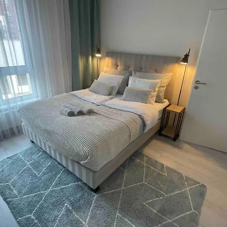 Lovely 2bedroom 2-2-3